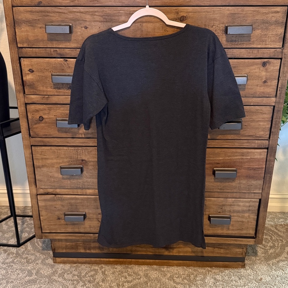 Zenana Outfitters Dar Gary Short Sleeve Tunic with Pocket - Picture 2 of 5